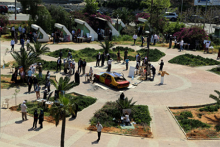 Una exposición artística en Líbano contra el terrorismo